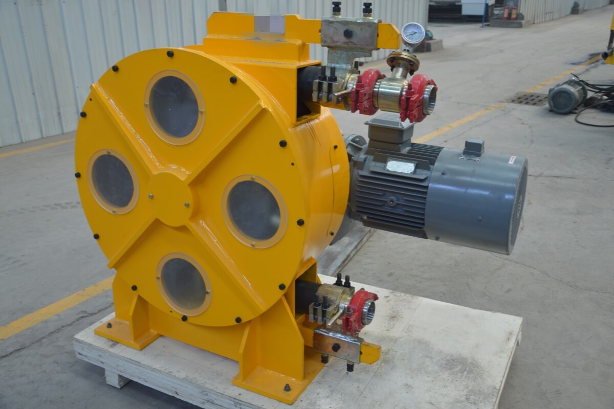 Bentonite hose pump